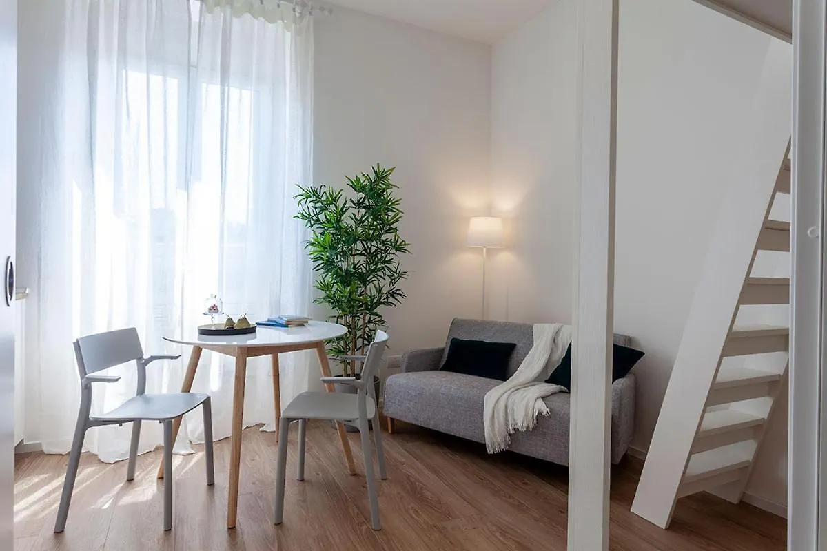 Pearl House Porta Romana Milan 0*,  Italy